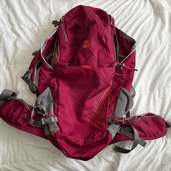 MEC women’s pack - Picture 1 of 9